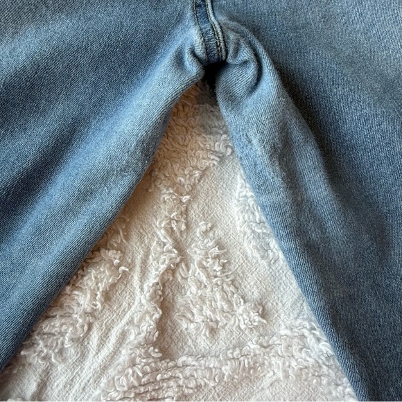 American Eagle High Rise Jeggings Next Level Stretch Size 8 Distressed Ripped - Picture 6 of 6